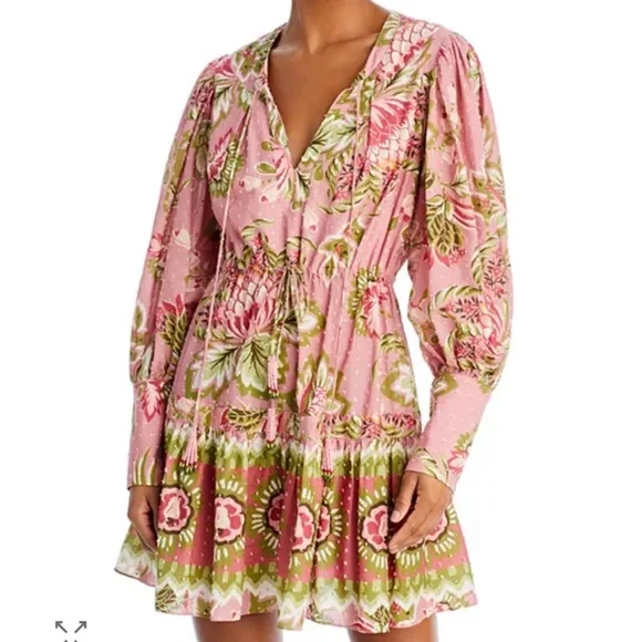 FARM Rio Aura Peasant Dress. Pink floral size medium. Size Medium